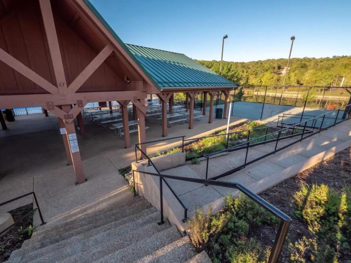Golf On Site - Walk-In Shower - Jetted Tub - Free Attraction Tickets Included Branson Exterior foto